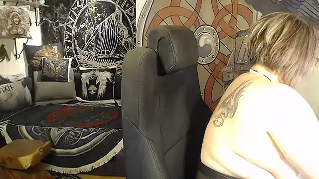 TittenMichelle online show from April 17, 6:44 pm