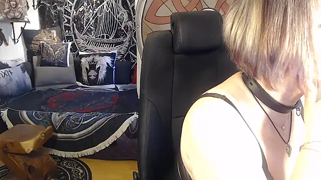 TittenMichelle online show from April 17, 6:38 am