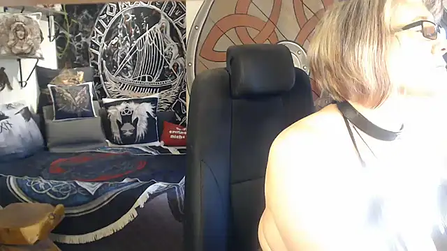 TittenMichelle online show from December 18, 9:36 am