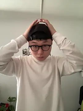 Eric246 online show from February 9, 5:49 am