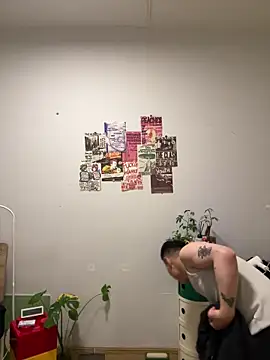 Eric246 online show from April 4, 12:01 pm