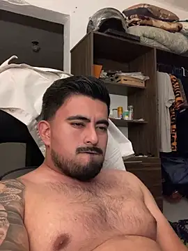 Snapshot of Rubens8866 chatting on March 21, 5:21 am Rubens8866 online show from March 21, 5:21 am