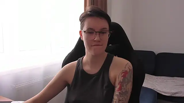 JessieFlower online show from March 25, 8:35 am