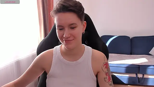 JessieFlower online show from September 18, 8:17 am