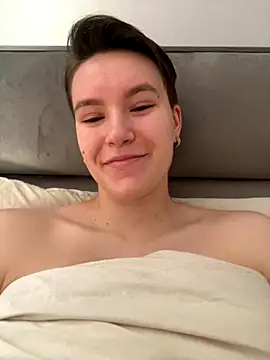 JessieFlower online show from November 13, 8:40 am