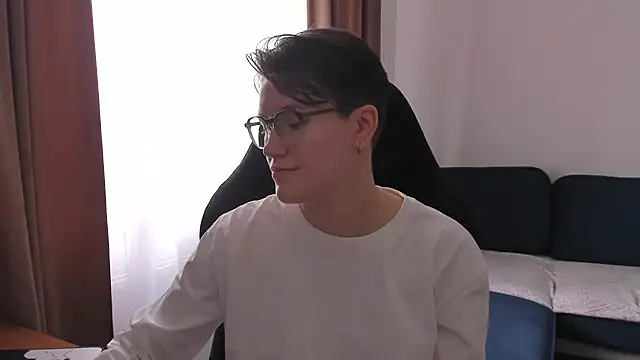 JessieFlower online show from April 22, 8:21 am