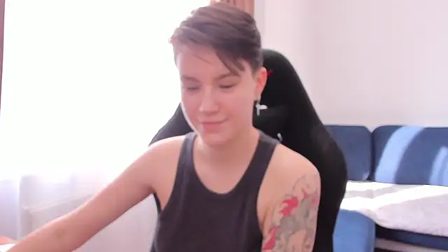 JessieFlower online show from March 13, 7:35 am