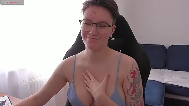 JessieFlower online show from June 20, 8:08 am