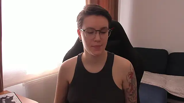 JessieFlower online show from May 8, 8:29 am