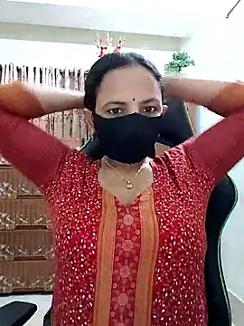 Payel-Sen online show from May 13, 6:15 pm