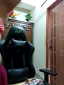 Payel-Sen online show from April 3, 7:37 am