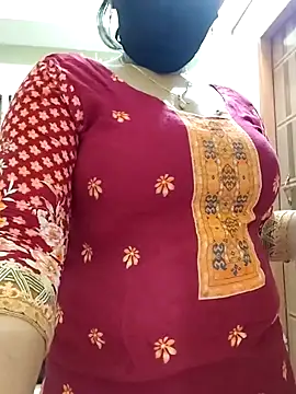 Payel-Sen online show from May 15, 6:28 pm