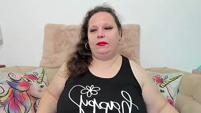 KarolineJoyy online show from December 5, 7:45 pm