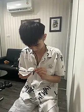 Snapshot of mumuowl chatting on September 18, 6:11 pm mumuowl online show from September 18, 6:11 pm