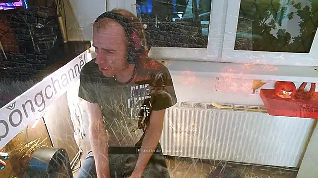 Snapshot of BongChannel chatting on February 2, 4:37 am BongChannel online show from February 2, 4:37 am