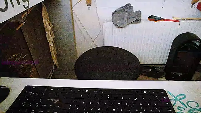 Snapshot of BongChannel chatting on January 26, 9:40 am BongChannel online show from January 26, 9:40 am