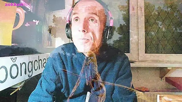 Snapshot of BongChannel chatting on January 26, 6:48 pm BongChannel online show from January 26, 6:48 pm