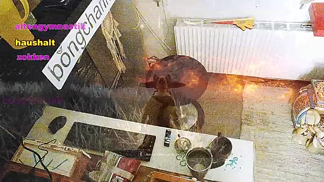 Snapshot of BongChannel chatting on January 30, 7:37 pm BongChannel online show from January 30, 7:37 pm