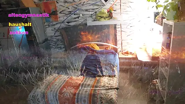 Snapshot of BongChannel chatting on January 30, 1:31 pm BongChannel online show from January 30, 1:31 pm