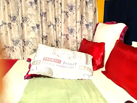 ChloeTyler23 online show from October 22, 11:36 pm