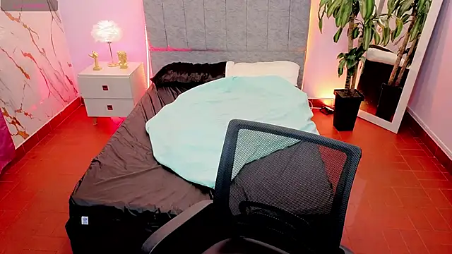 Lana stone  online show from March 17, 3:20 am