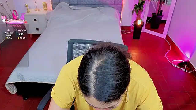 Lana stone  online show from March 4, 3:25 am