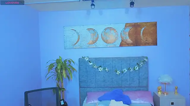 Lana stone  online show from January 17, 3:32 am