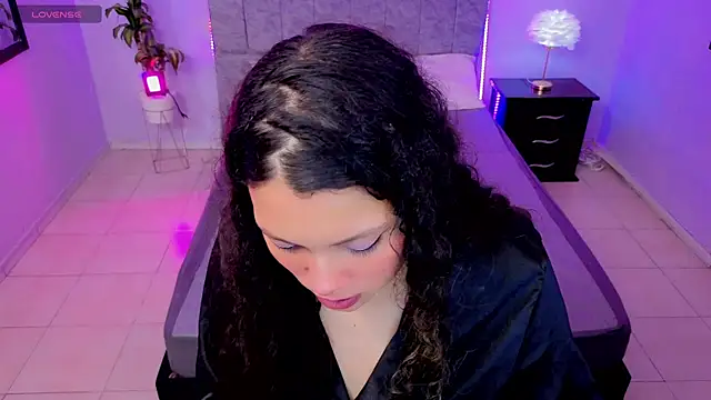 Snapshot of Lana_stone_ chatting on December 15, 4:07 am Lana stone online show from December 15, 4:07 am