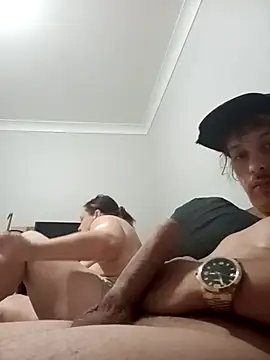 Ston3r420Coupl3 online show from December 14, 3:58 pm