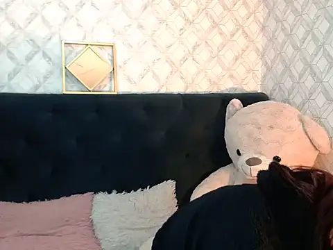 Emma-Wilson online show from October 3, 6:26 am