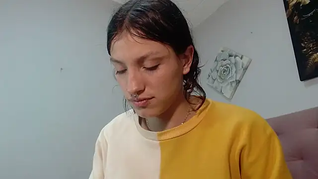 Emma-Wilson online show from March 14, 5:46 pm