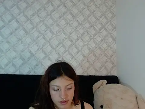 Emma-Wilson online show from November 28, 5:07 am