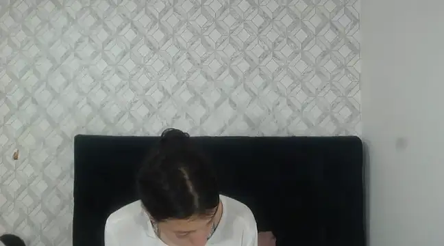 Emma-Wilson online show from February 25, 9:26 pm