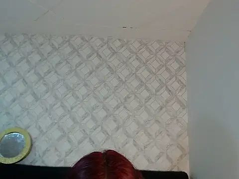 Snapshot of Emma-Wilson chatting on June 3, 4:35 am Emma-Wilson online show from June 3, 4:35 am