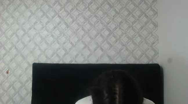 Emma-Wilson online show from February 25, 6:23 pm