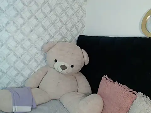 Emma-Wilson online show from January 11, 5:14 am