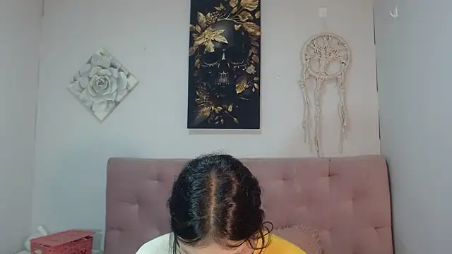 Emma-Wilson online show from March 15, 5:30 am