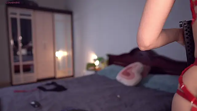 Snapshot of AliceHorngry chatting on October 29, 7:46 pm AliceHorngry online show from October 29, 7:46 pm