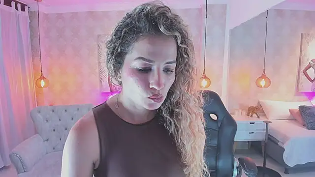 Shantall   online show from February 13, 11:21 am