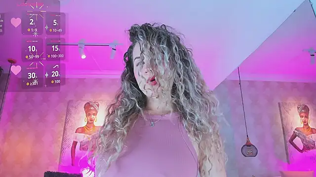 Shantall   online show from December 3, 11:20 am