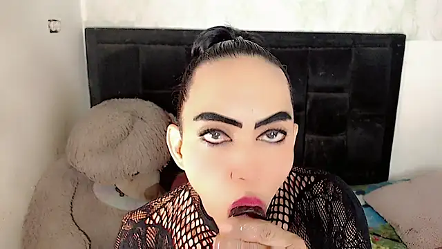 Michell Queen online show from December 22, 6:57 am