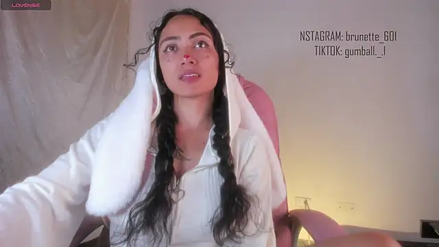 paula brunette online show from November 9, 4:49 am