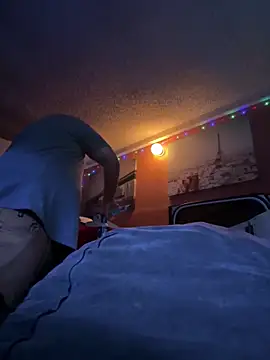 bigdickgio6923 online show from April 5, 2:51 am