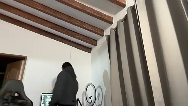 Snapshot of David_Brown18 chatting on October 21, 3:17 am David Brown18 online show from October 21, 3:17 am