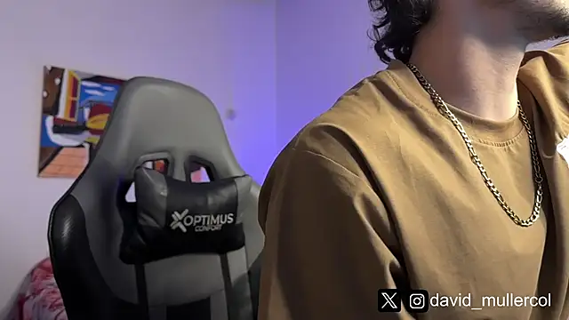 Snapshot of David_Brown18 chatting on March 14, 1:16 am David Brown18 online show from March 14, 1:16 am