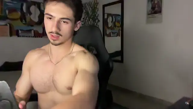 Snapshot of David_Brown18 chatting on November 5, 2:36 am David Brown18 online show from November 5, 2:36 am