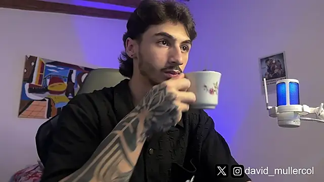 Snapshot of David_Brown18 chatting on March 9, 7:37 pm David Brown18 online show from March 9, 7:37 pm