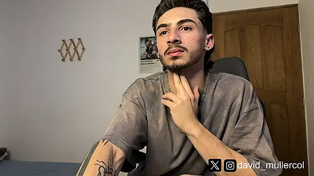 Snapshot of David_Brown18 chatting on February 8, 1:00 am David Brown18 online show from February 8, 1:00 am