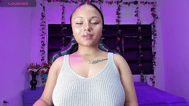 sweelanna   online show from February 19, 1:24 am