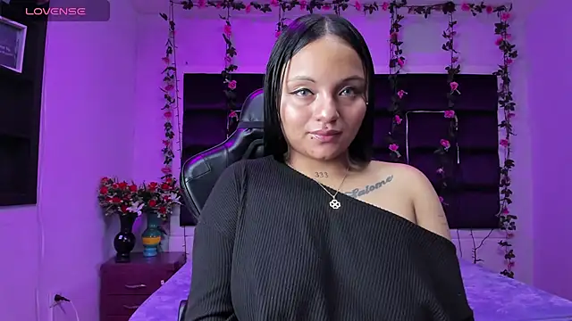 sweelanna   online show from December 23, 2:22 am